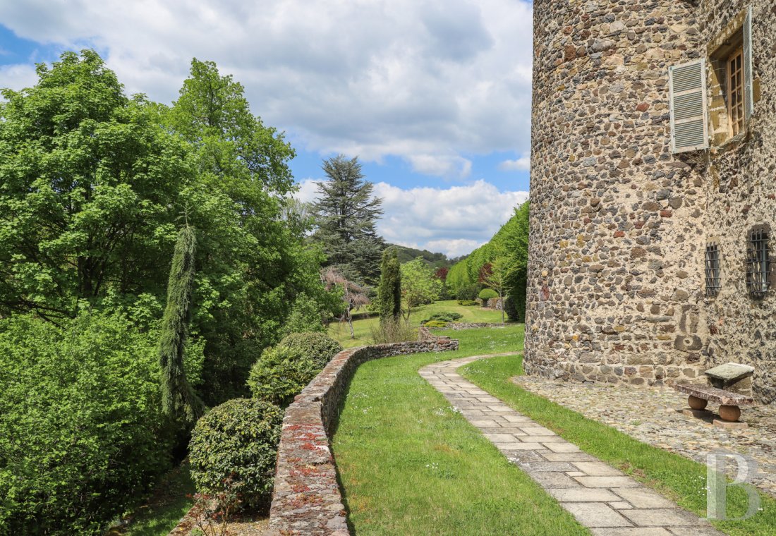 Dans un village de Haute-Loire, au bord de l’Allier, un château édifié au 15e siècle - photo  n°34